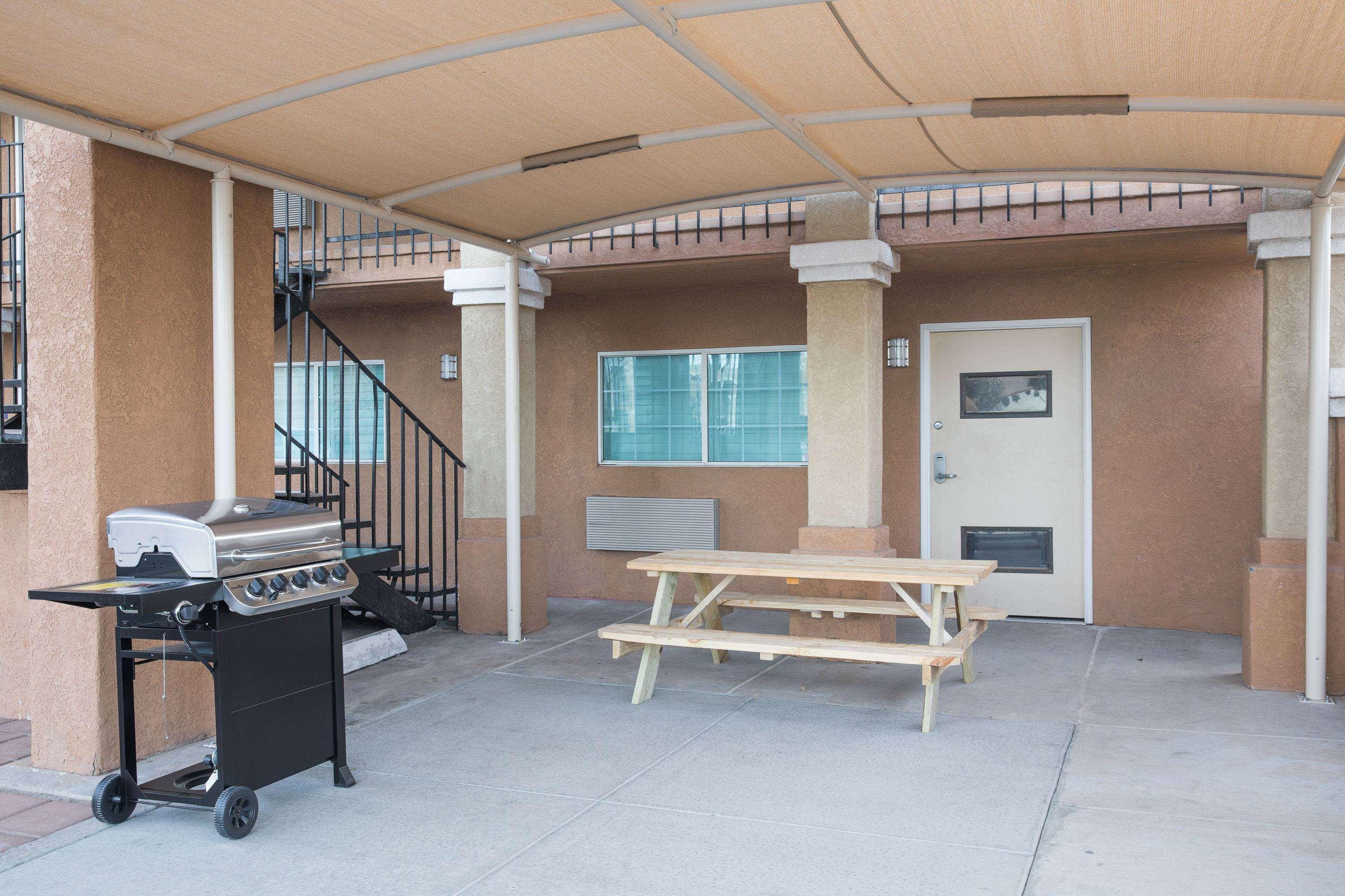 Days Inn By Wyndham El Centro Exterior photo